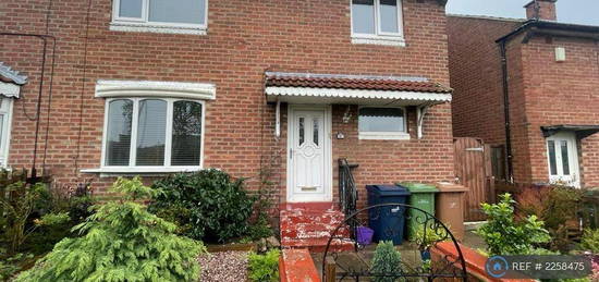 3 bedroom semi-detached house