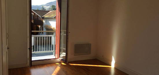 Location F1, 30m2, Corenc Montfleury, 550 euros