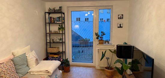 2-Zimmerwohnung mit Balkon und EBK in Wilhelmshöhe