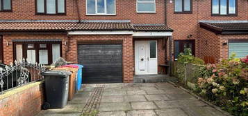 3 bed detached house to rent