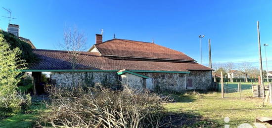 Maison de village 2 étages  à vendre, 11 pièces, 4 chambres, 480 m²