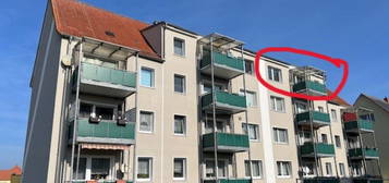 Sanierte + helle 3 Zimmerwohnung mit Balkon, über allen Anderen