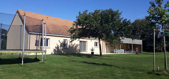 Maison de plain-pied  à vendre, 6 pièces, 4 chambres, 131 m²