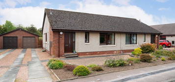 2 bed semi-detached house for sale