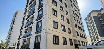 TUZLA AYDINLI NEW GARDEN SİTESİNDE SATILIK 2+1 DAİRE