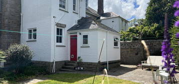 Flat to rent in Pendarves Road, Penzance TR18