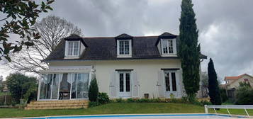 Maison  à vendre, 5 pièces, 4 chambres, 150 m²