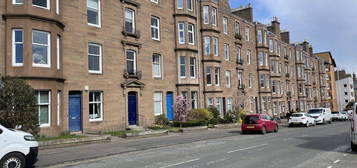 3 bed flat to rent