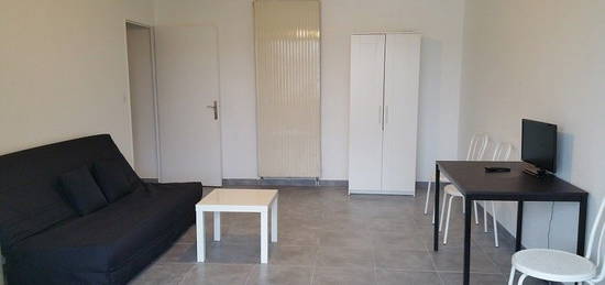 Studio meublé  à louer, 1 pièce, 31 m², Étage 0/0