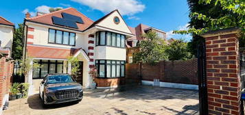 7 bedroom detached house to rent