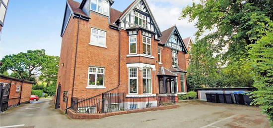 Flat to rent in The Cedars, Moseley, Birmingham B13