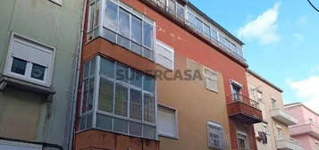 APARTAMENTO T2 - QUELUZ