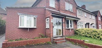 4 bedroom end of terrace house for sale