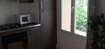 Bel appartement f3 dans maison de maitre 3 faces a claira,