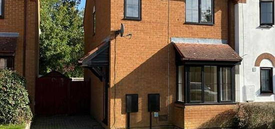 3 bedroom semi-detached house