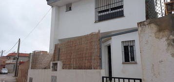 Casa en calle El Mandarín, El Rinconcillo, Algeciras