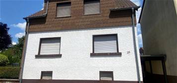 Einfamilienhaus mit Einliegerwohnung in Niederwürzbach