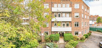 Flat for sale in Kingston Hill, Kingston Upon Thames KT2