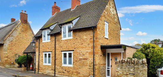 Cottage to rent in Church Street, Boughton NN2