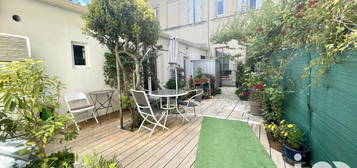 Maison de ville  à vendre, 5 pièces, 2 chambres, 94 m²