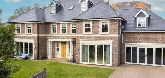 7 bedroom detached house for sale