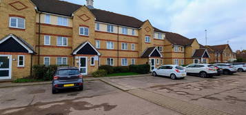 Flat for sale in Hove Close, Grays RM17