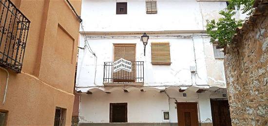 Casa de pueblo en venta en Gea de Albarracín
