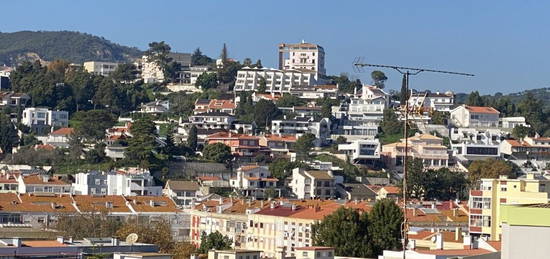 T 4 Av. 22 de Dezembro Bonfim Setúbal