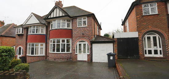 3 bedroom semi-detached house to rent