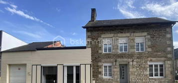 Maison de ville  à vendre, 5 pièces, 2 chambres, 76 m²