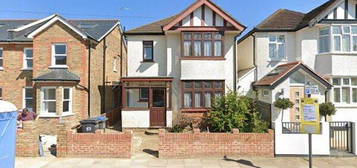 4 bed detached house to rent