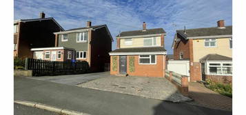 3 bedroom link detached house for sale