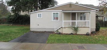 15998 SE Kristin Ct, Portland, OR 97267