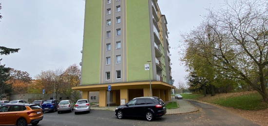 Byt 3+1, 72 m², U Lomu, Most