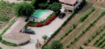 Appartement en rez de chaussée cour clôturée