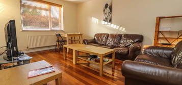 2 bed flat to rent