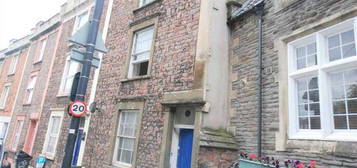 6 bedroom terraced house