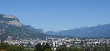 Maison Seyssins village