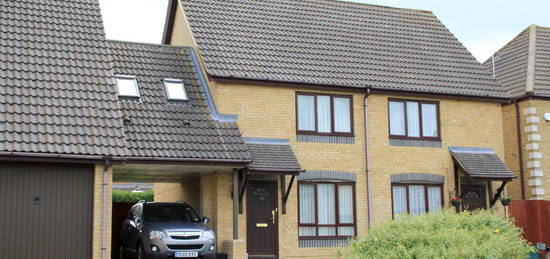 Terraced house to rent in Curlew Crescent, Royston SG8