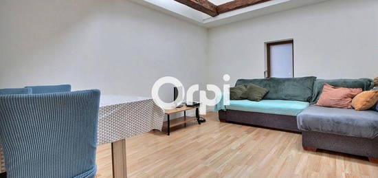 Appartement  à louer, 4 pièces, 3 chambres, 101 m²