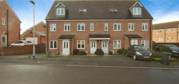 3 bedroom town house for sale