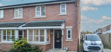 3 bedroom semi-detached house to rent