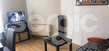 Location appartement 1 pièce 27 m²