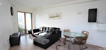 2 bed flat to rent