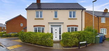 4 bed detached house for sale