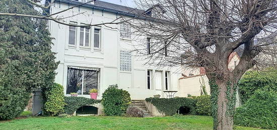 Maison 2 étages  à vendre, 7 pièces, 6 chambres, 218 m²