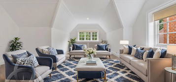 Flat for sale in Wadham Gardens, London NW3