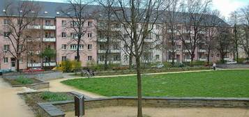 Familien aufgepasst: geräumige Whg. in guter Lage mit Balkon!