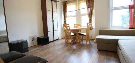 2 bed flat to rent