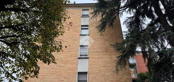 Trilocale via San Donato 103, San Donato, Bologna